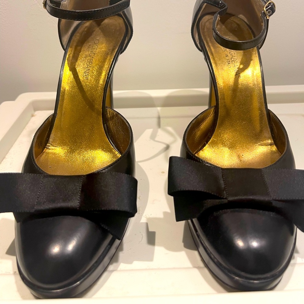 DOLCE AND GABBANA HEELS